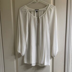 NWOT Sami & Jo White Women's Blouse with Chain Detail